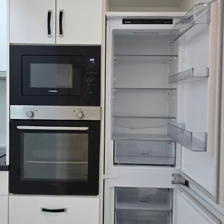 Apartment White Magic *