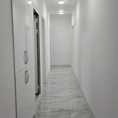 White Magic Apartment Warna