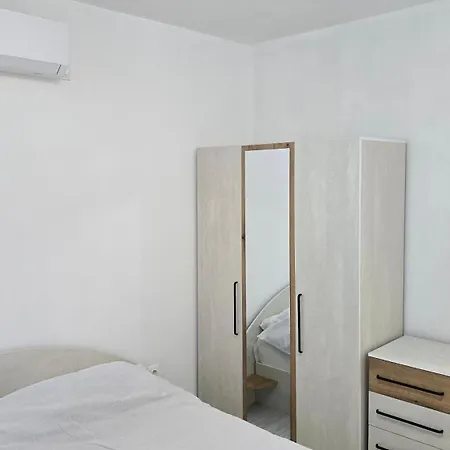 Apartment White Magic